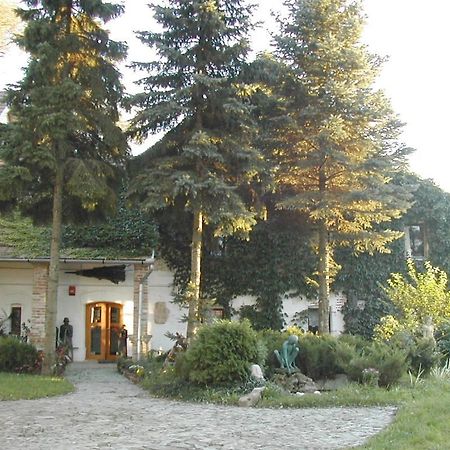 Hôtel Malom Tanya Panzio à Zalacséb Extérieur photo